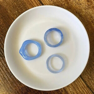 ❤️ NEW 2/$20 or 3/$25 Set of 3 Statement Rings Clear Blue Acrylic Size 6/7